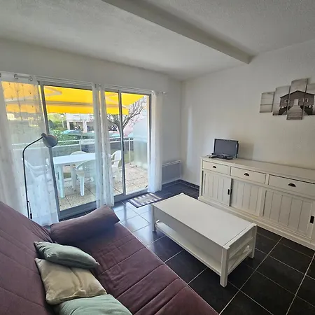 Studio Cabine A 150m De La Plage De Nauzan Avec Terrasse Et Parking, - Fr-1-550-70 Appartement *