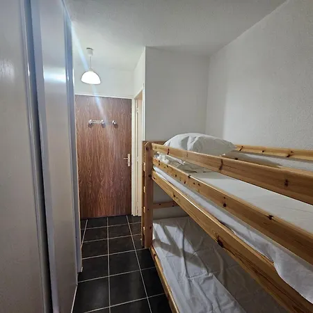 Studio Cabine A 150m De La Plage De Nauzan Avec Terrasse Et Parking, - Fr-1-550-70 * Vaux-sur-Mer