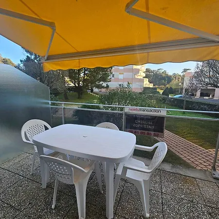 Studio Cabine A 150m De La Plage De Nauzan Avec Terrasse Et Parking, - Fr-1-550-70